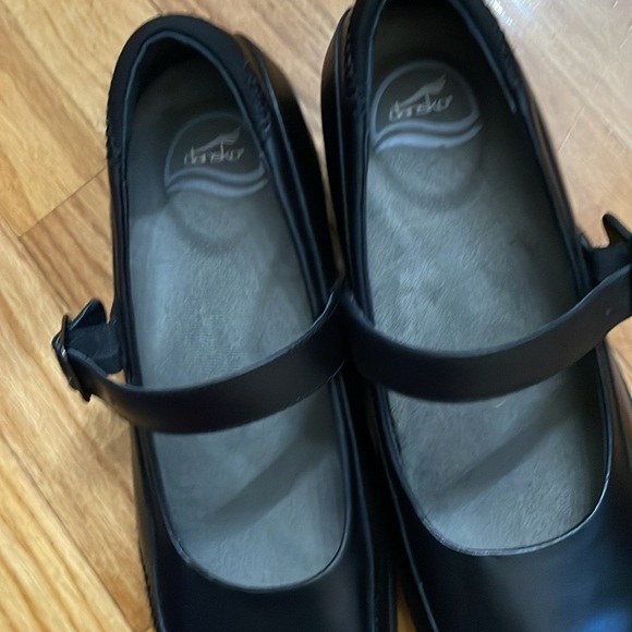 Dansko leather black clog mules size 40 US9.5-10 buckle over - Picture 3 of 8